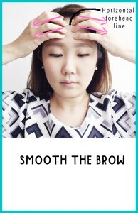 Face Yoga Smooth The brow 